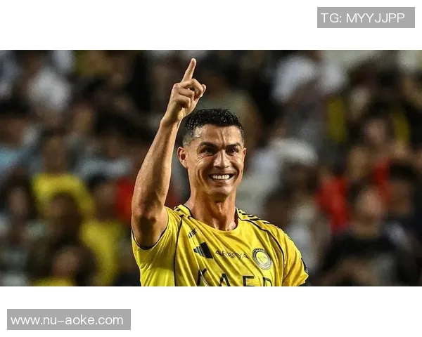 足球场上的传奇巨星：他们如何用脚步书写历史与梦想