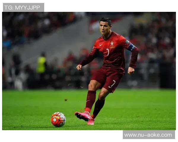 中国足球中最接近C罗的球员是谁 他具备哪些与C罗相似的特点